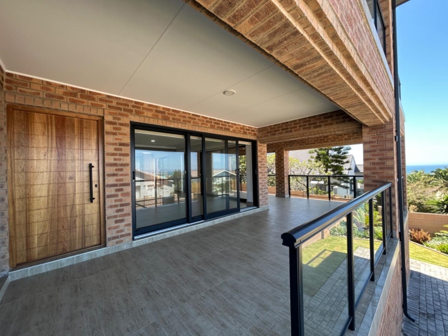 4 Bedroom Property for Sale in Wavecrest Eastern Cape